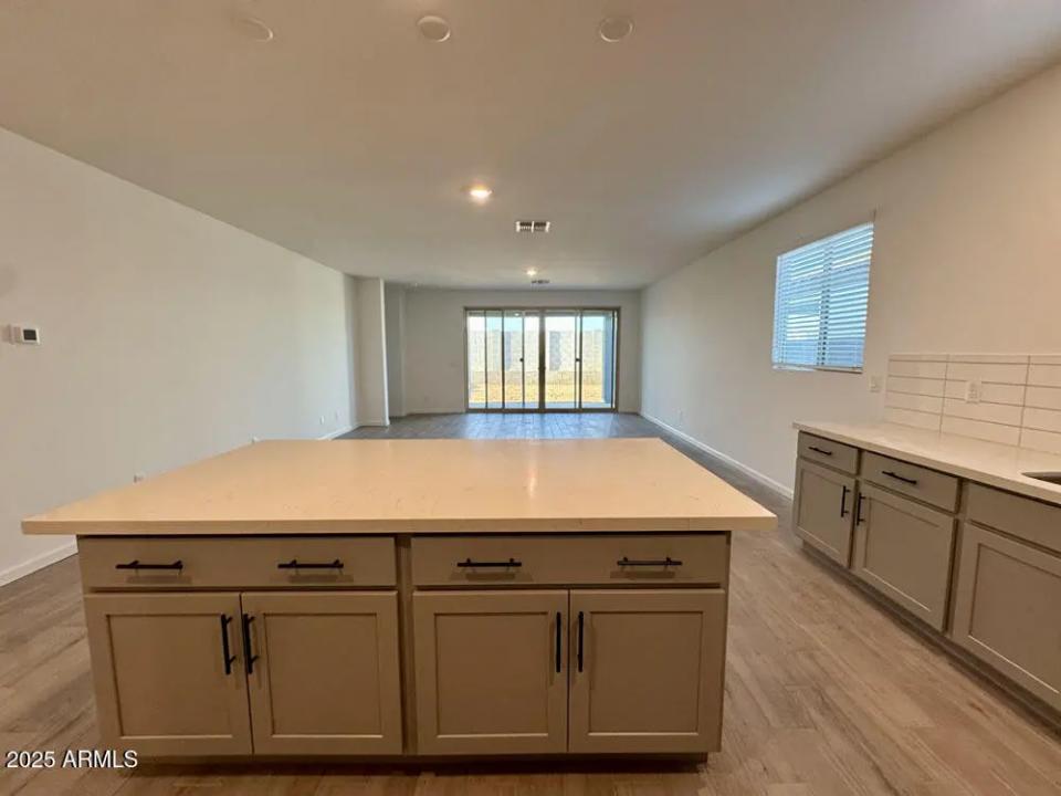 Real Estate Picture 13