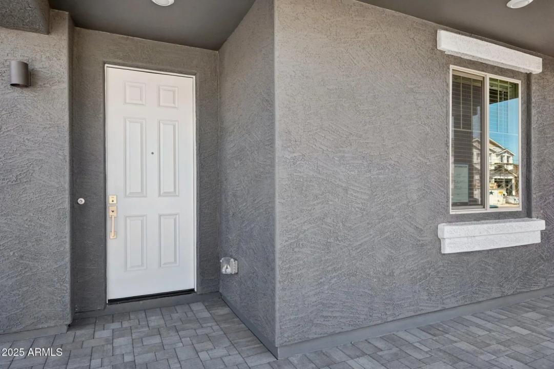 Real Estate Picture 5
