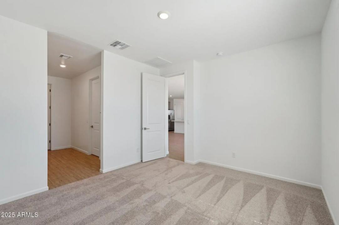 Real Estate Picture 25