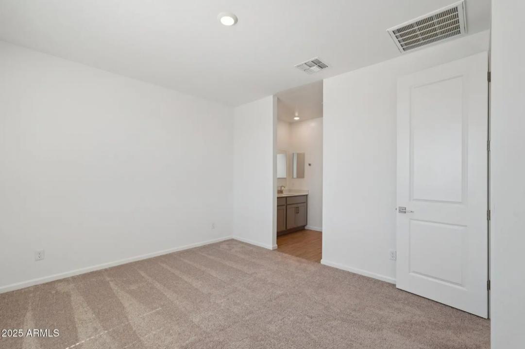 Real Estate Picture 26