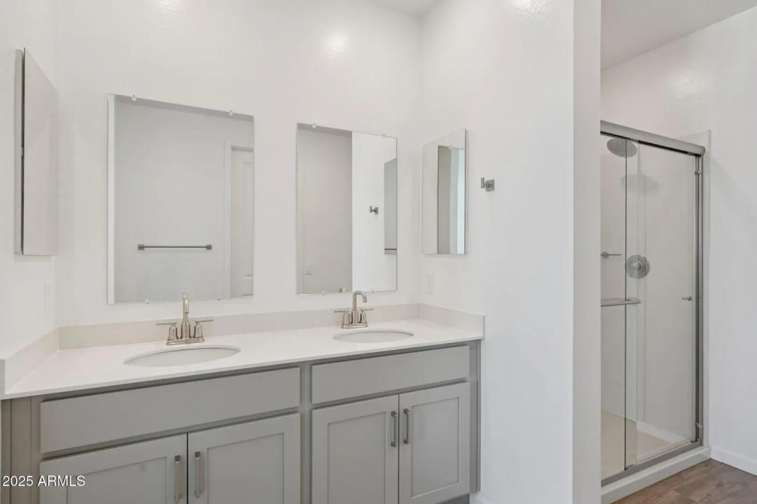 Real Estate Picture 28