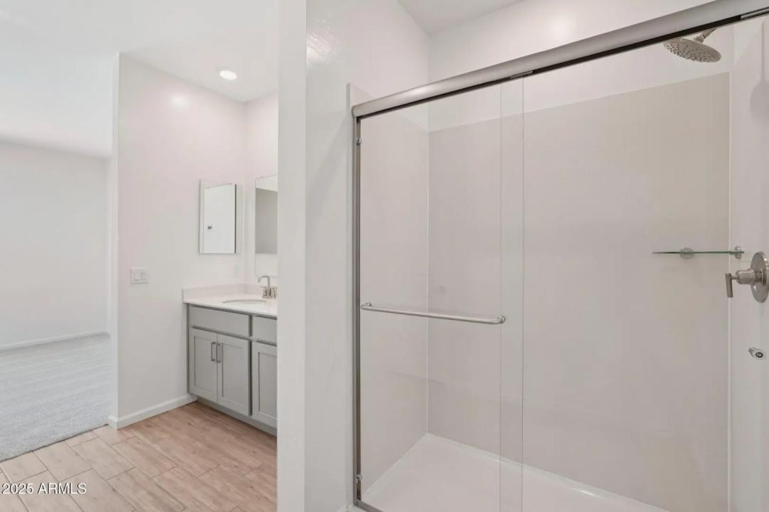 Real Estate Picture 30
