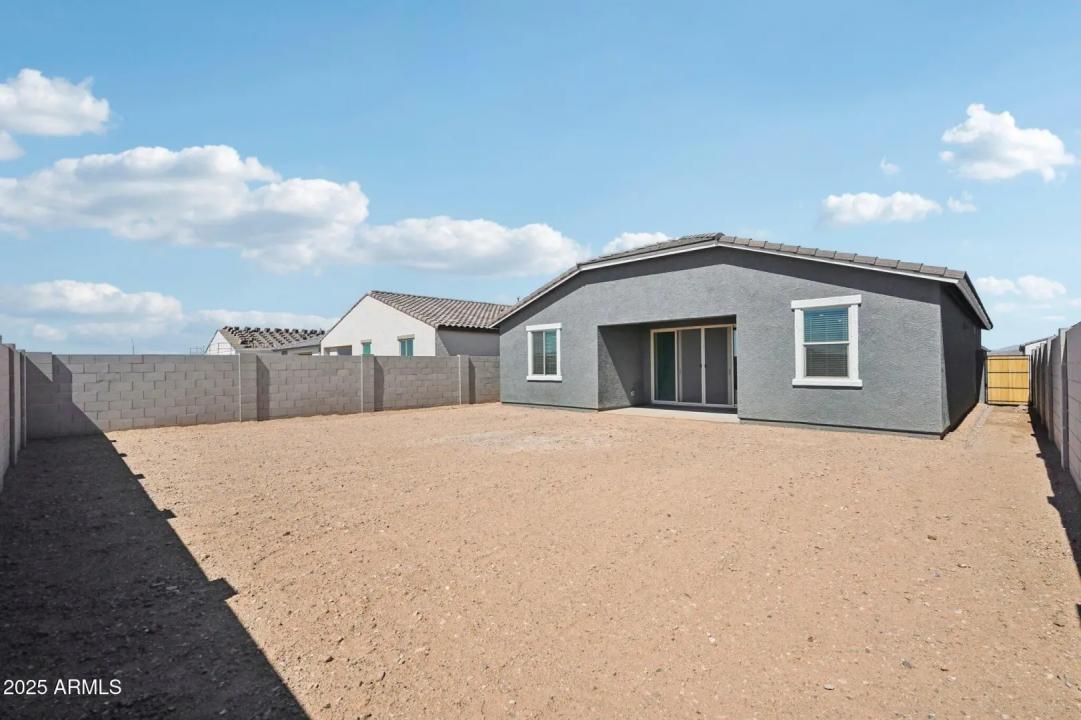 Real Estate Picture 37