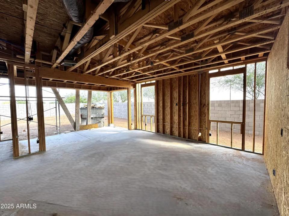 Real Estate Picture 6