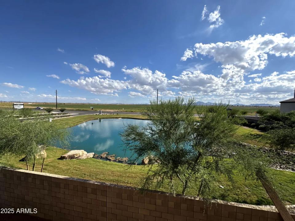Real Estate Picture 13
