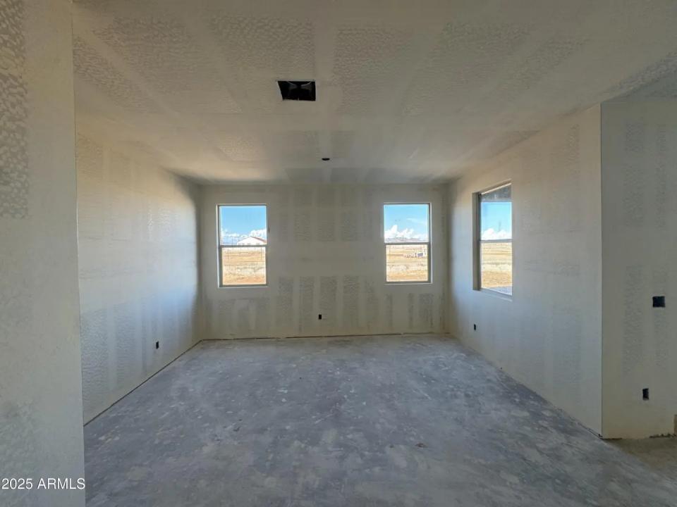 Real Estate Picture 6