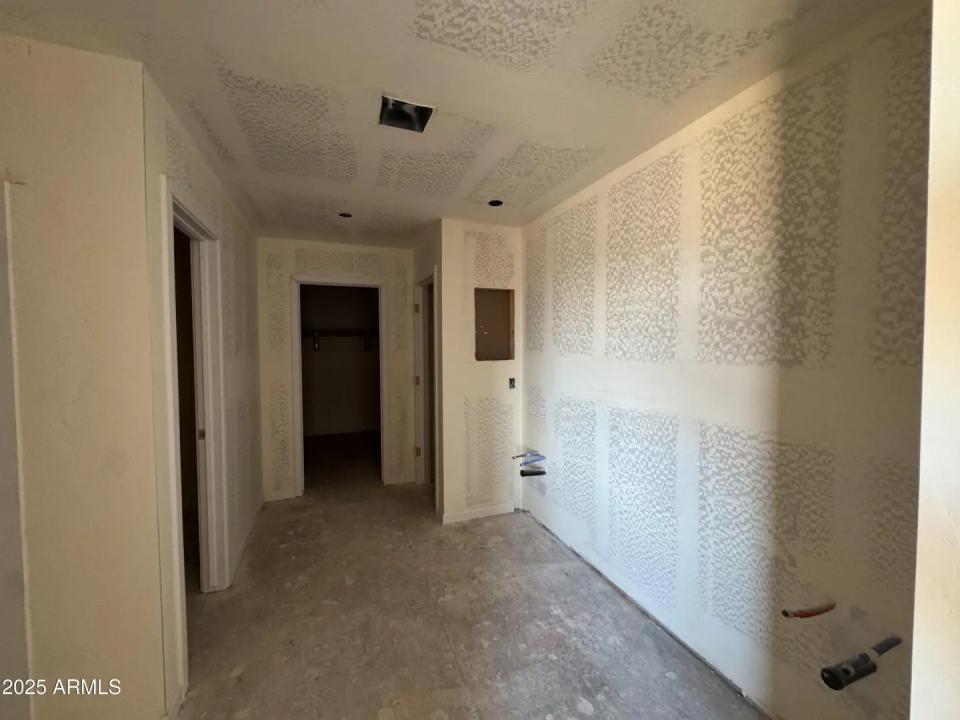 Real Estate Picture 9