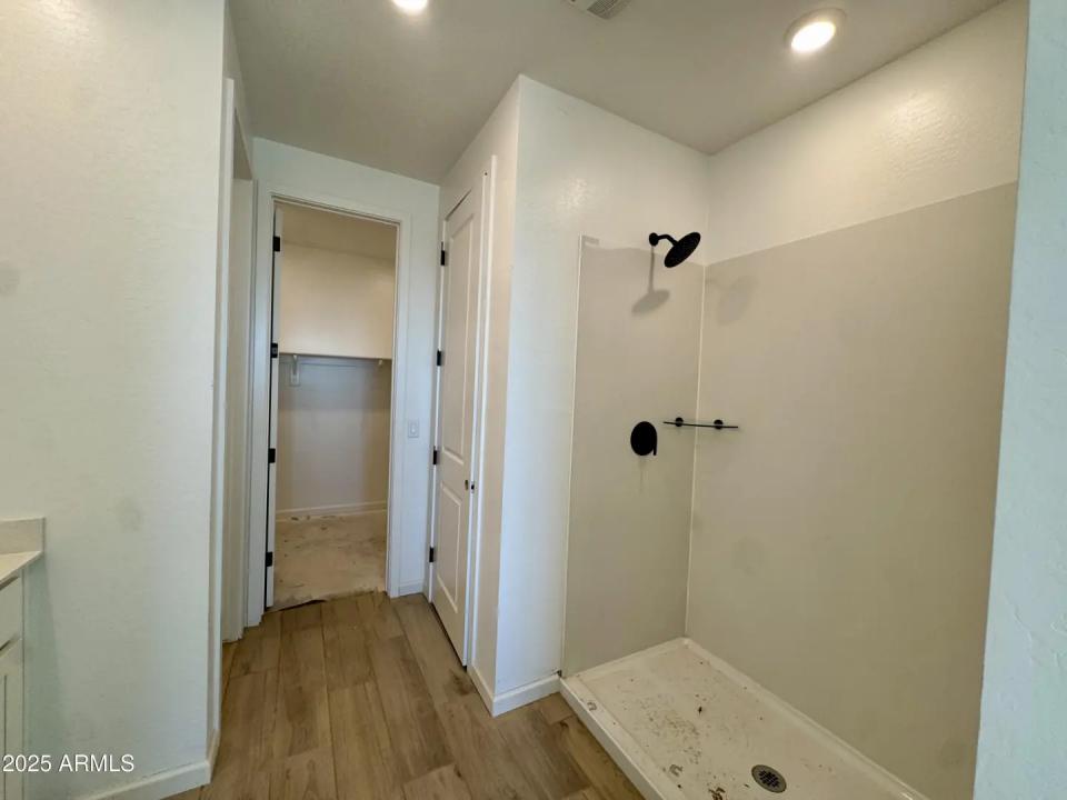 Real Estate Picture 13