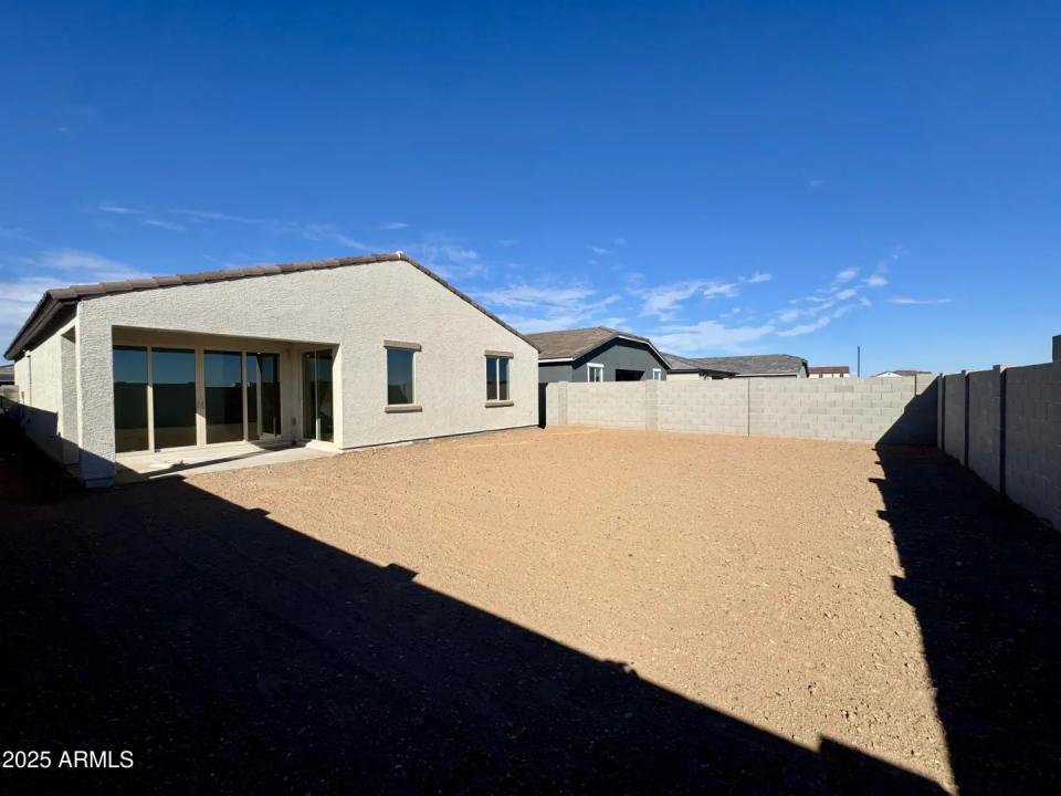 Real Estate Picture 14