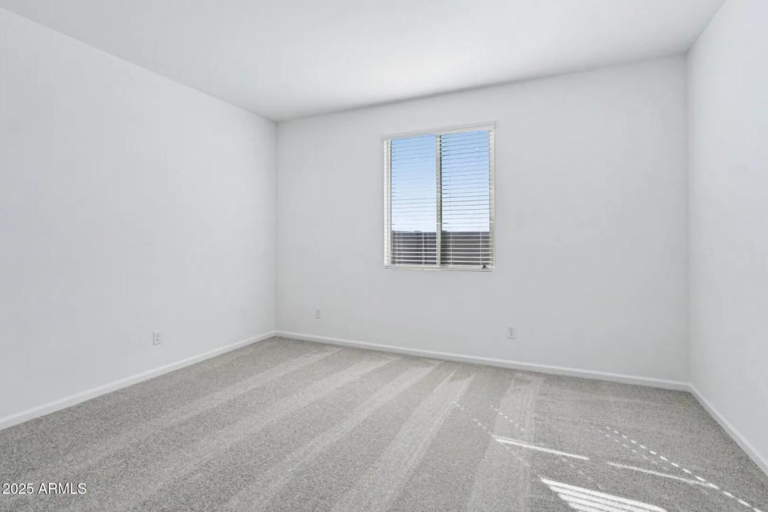 Real Estate Picture 13