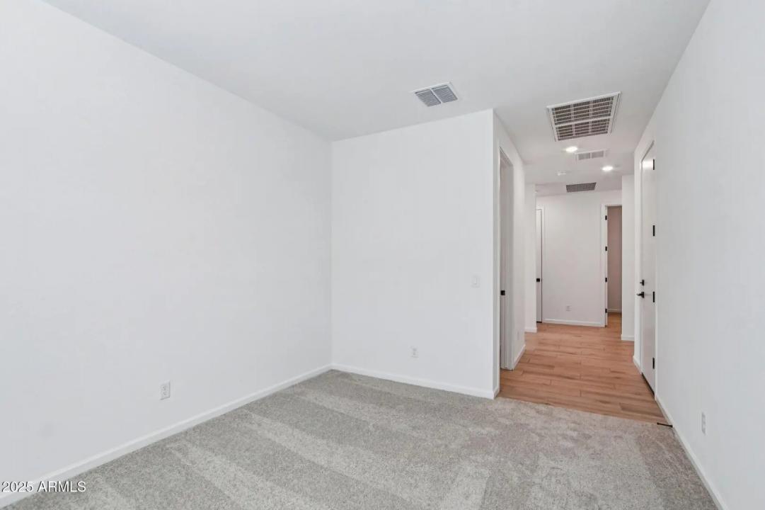 Real Estate Picture 23
