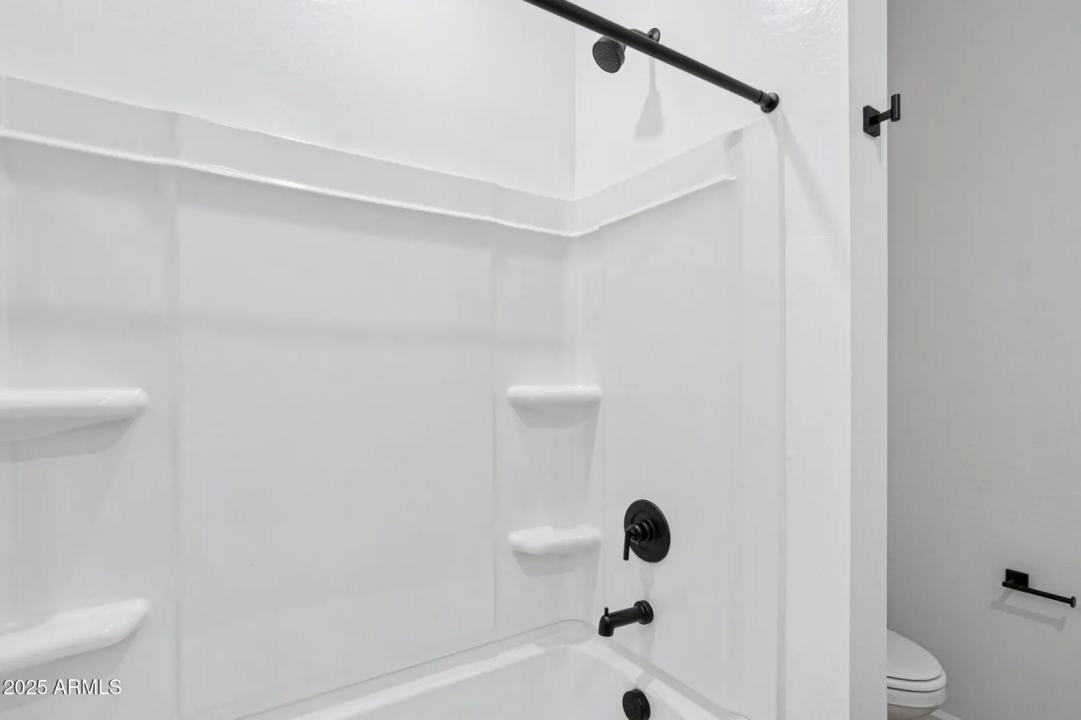 Real Estate Picture 27