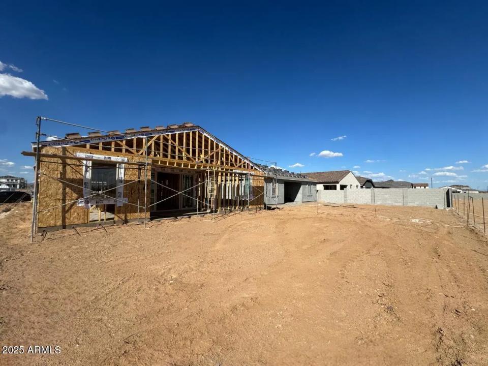 Real Estate Picture 5