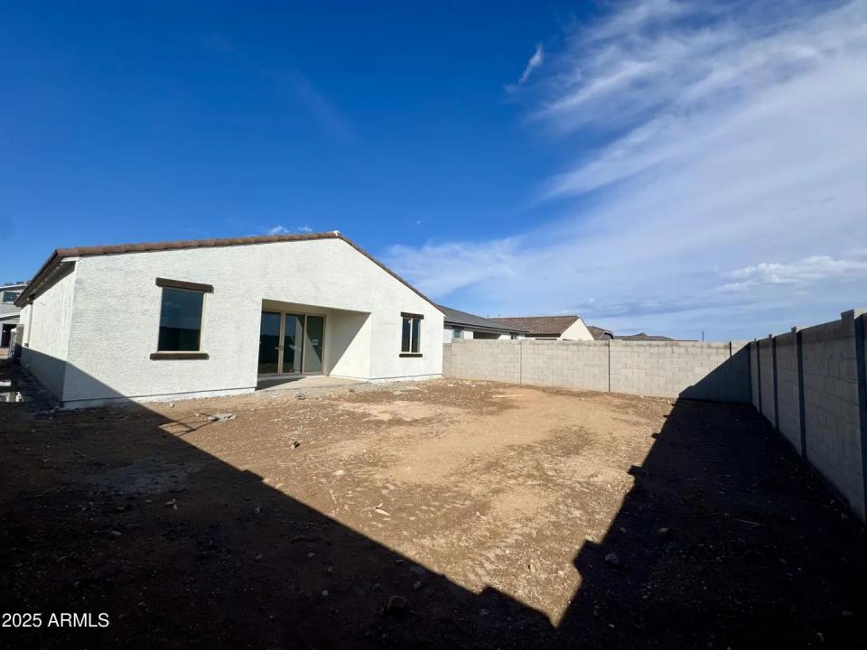 Real Estate Picture 15