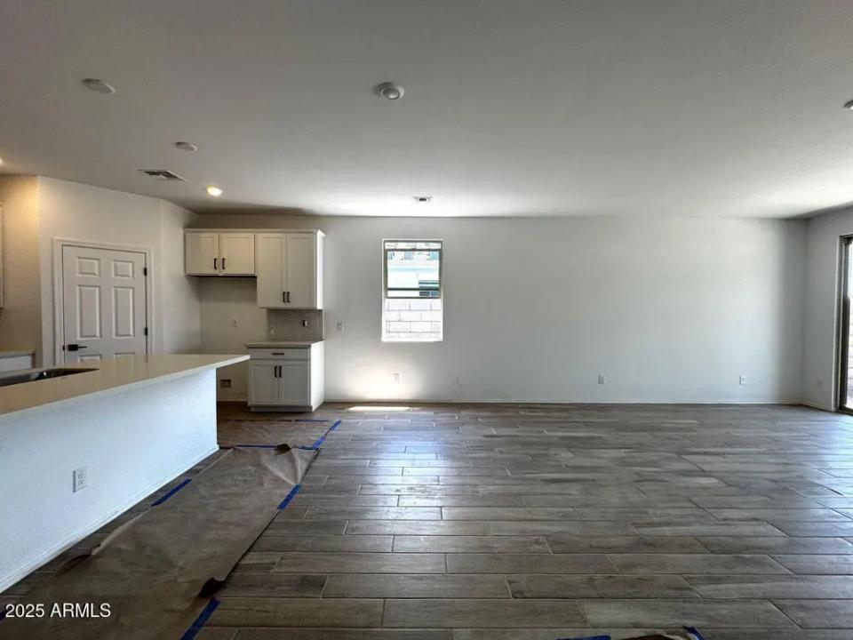 Real Estate Picture 10