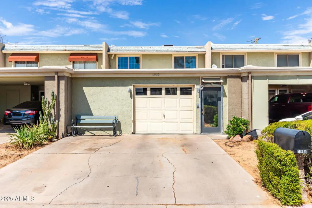 Real Estate Picture 2