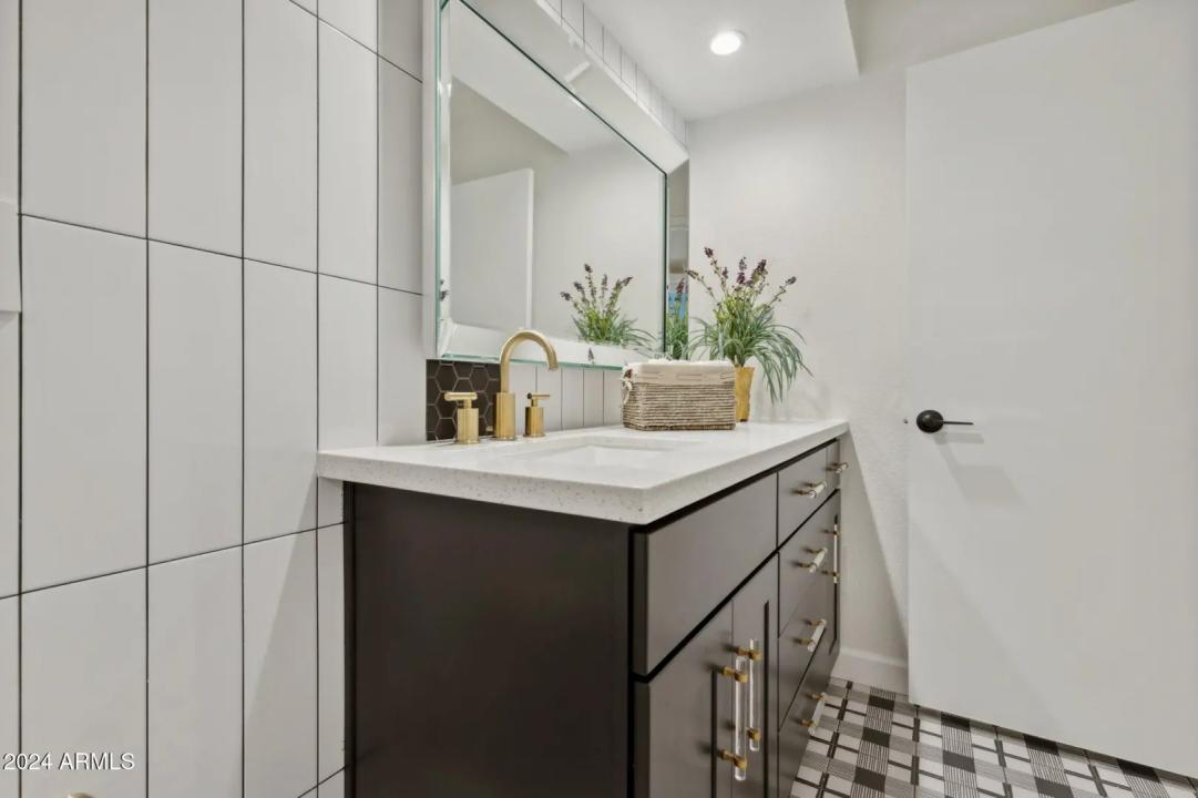 Real Estate Picture 26