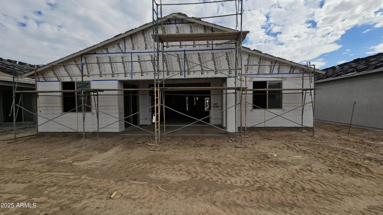 Real Estate Picture 6