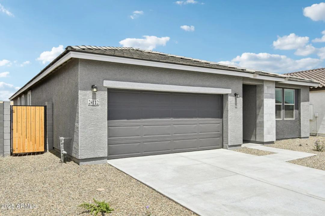 Real Estate Picture 3