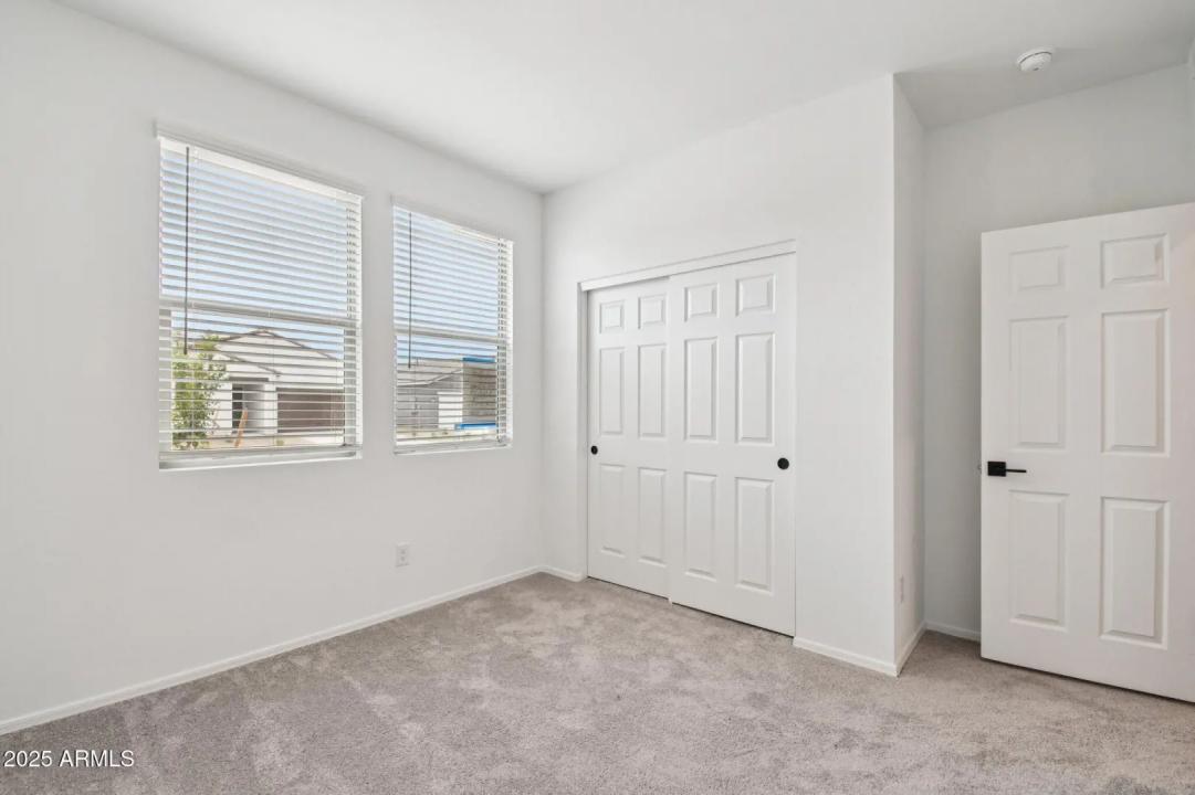 Real Estate Picture 12