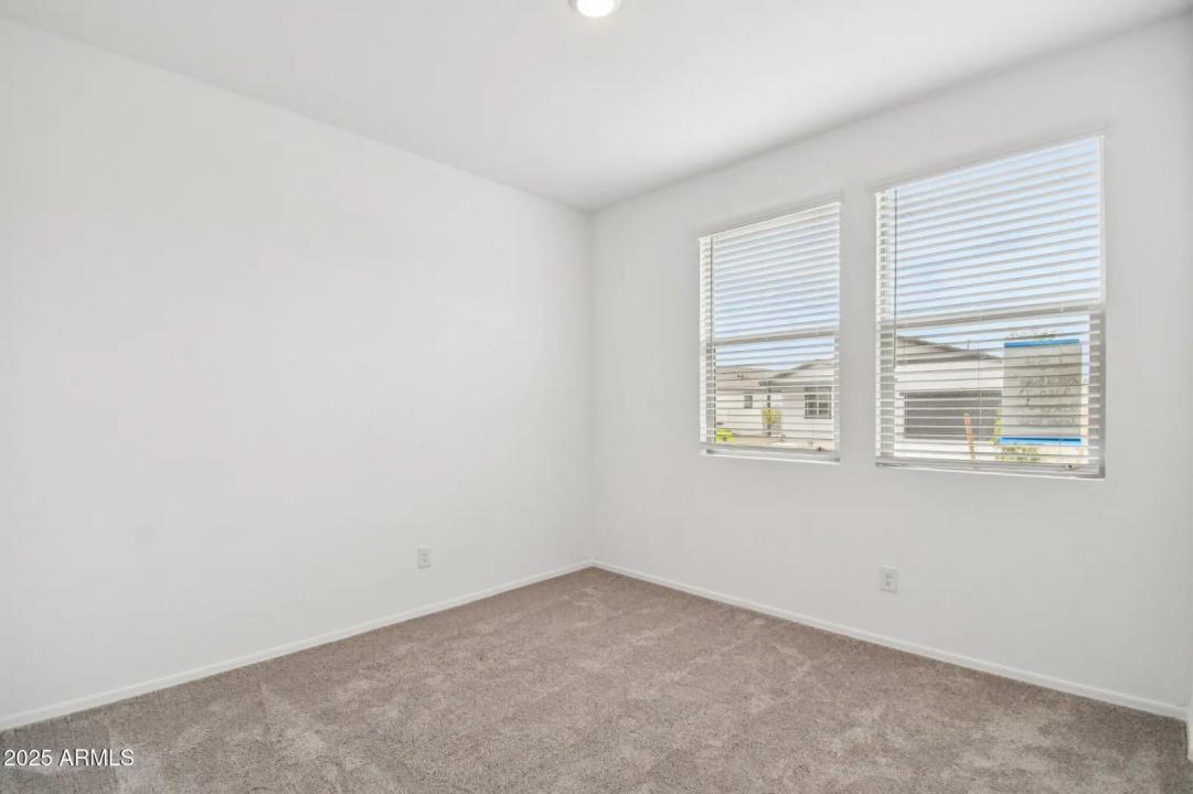 Real Estate Picture 13