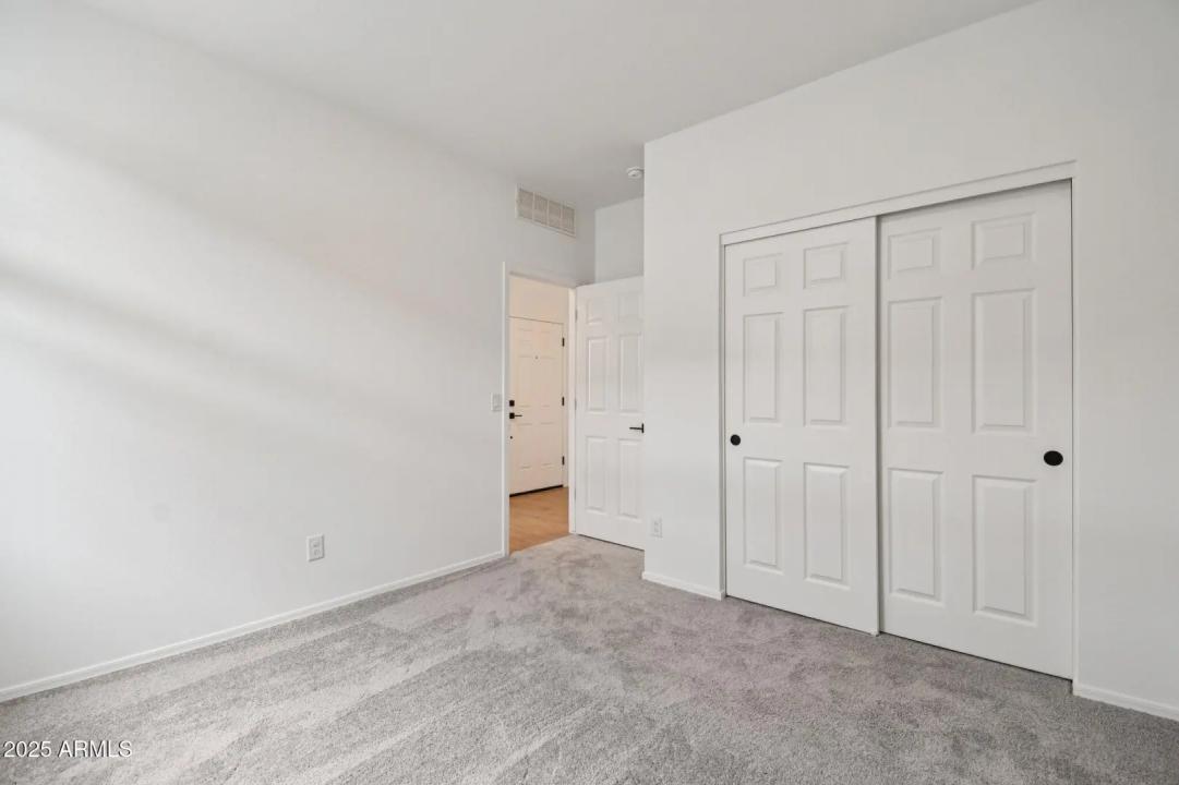 Real Estate Picture 15