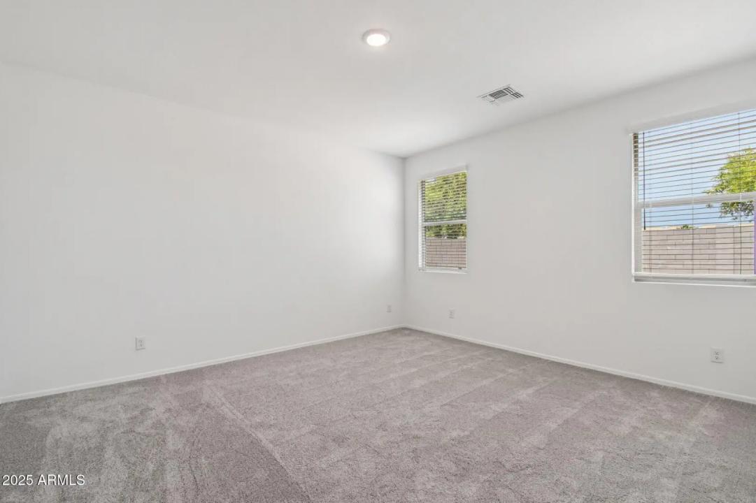 Real Estate Picture 21