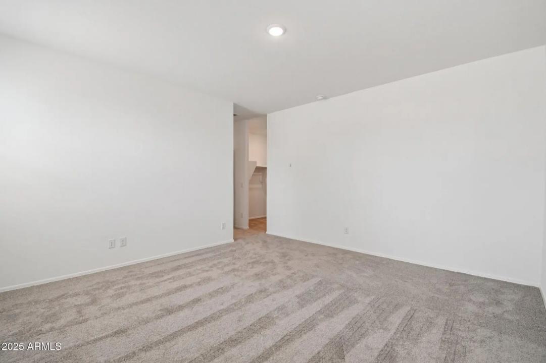 Real Estate Picture 22