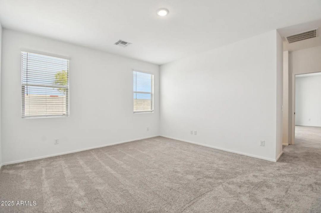 Real Estate Picture 23