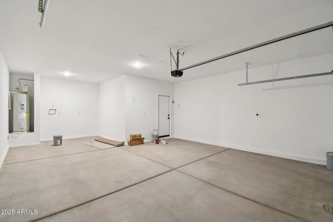 Real Estate Picture 32