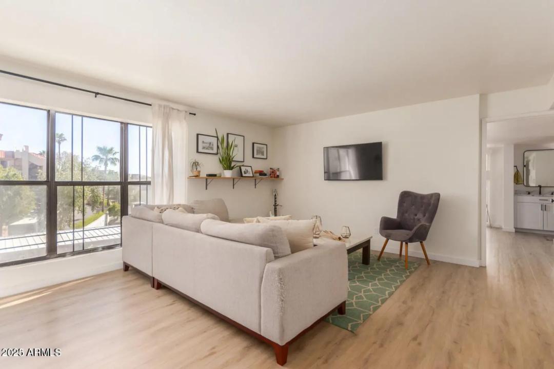 Real Estate Picture 2