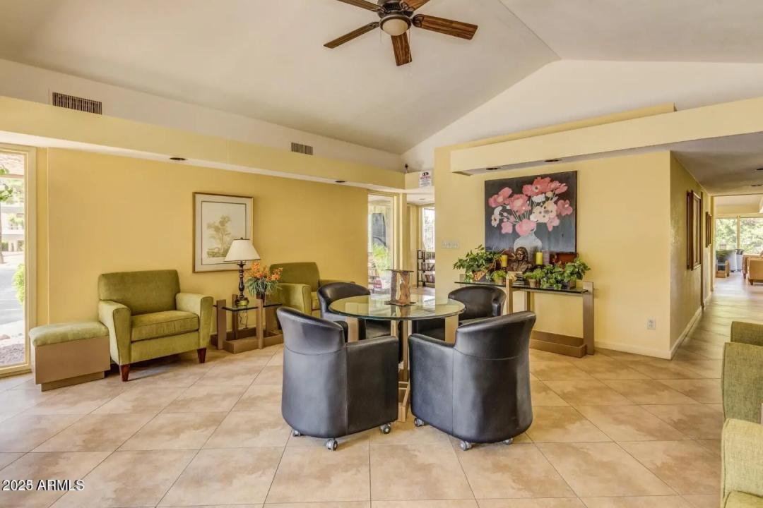 Real Estate Picture 17