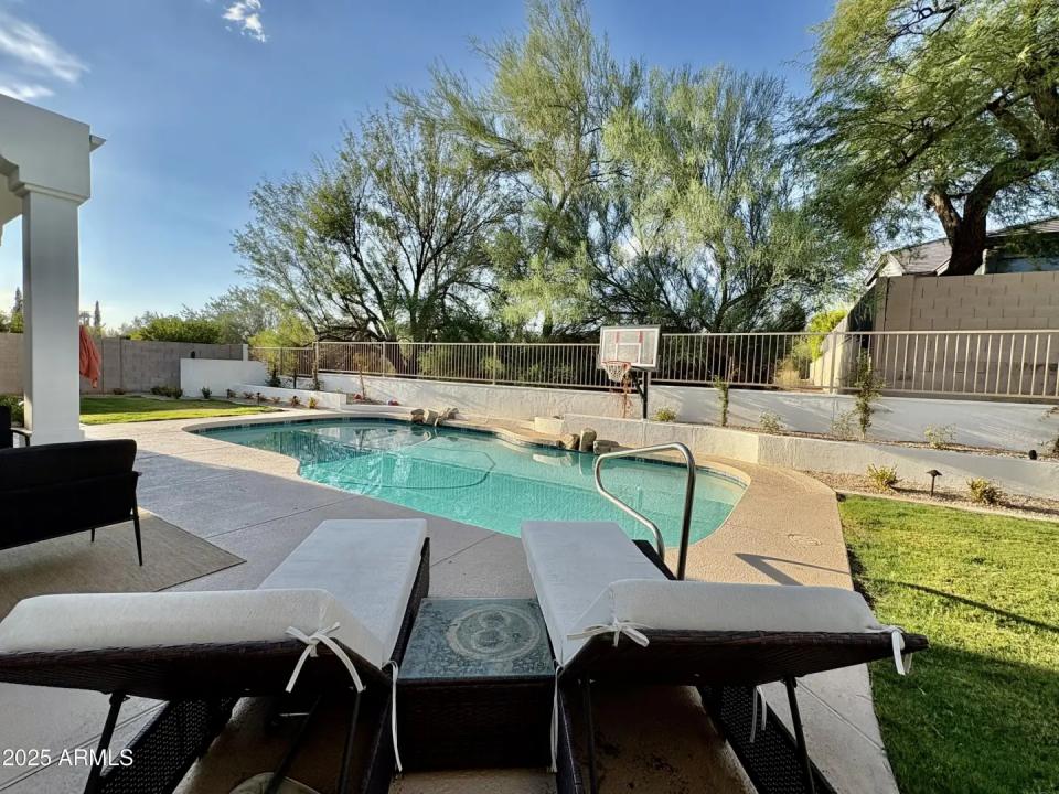 Real Estate Picture 2