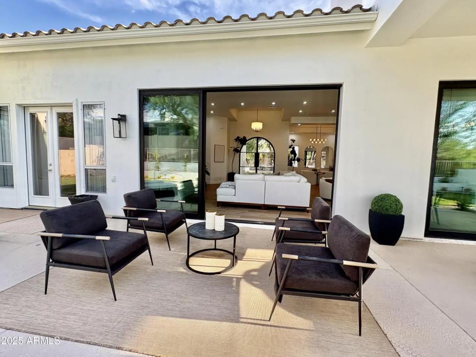 Real Estate Picture 4