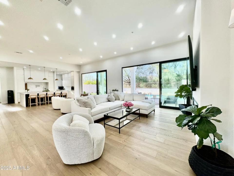 Real Estate Picture 19