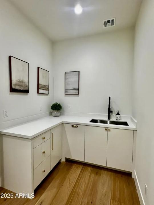 Real Estate Picture 22