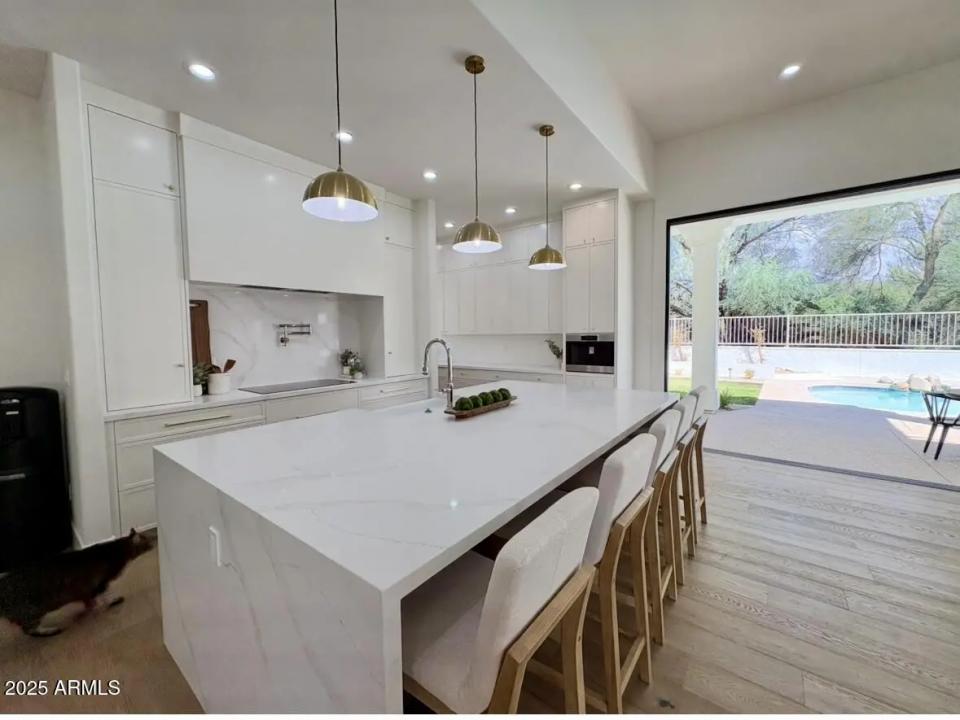 Real Estate Picture 5