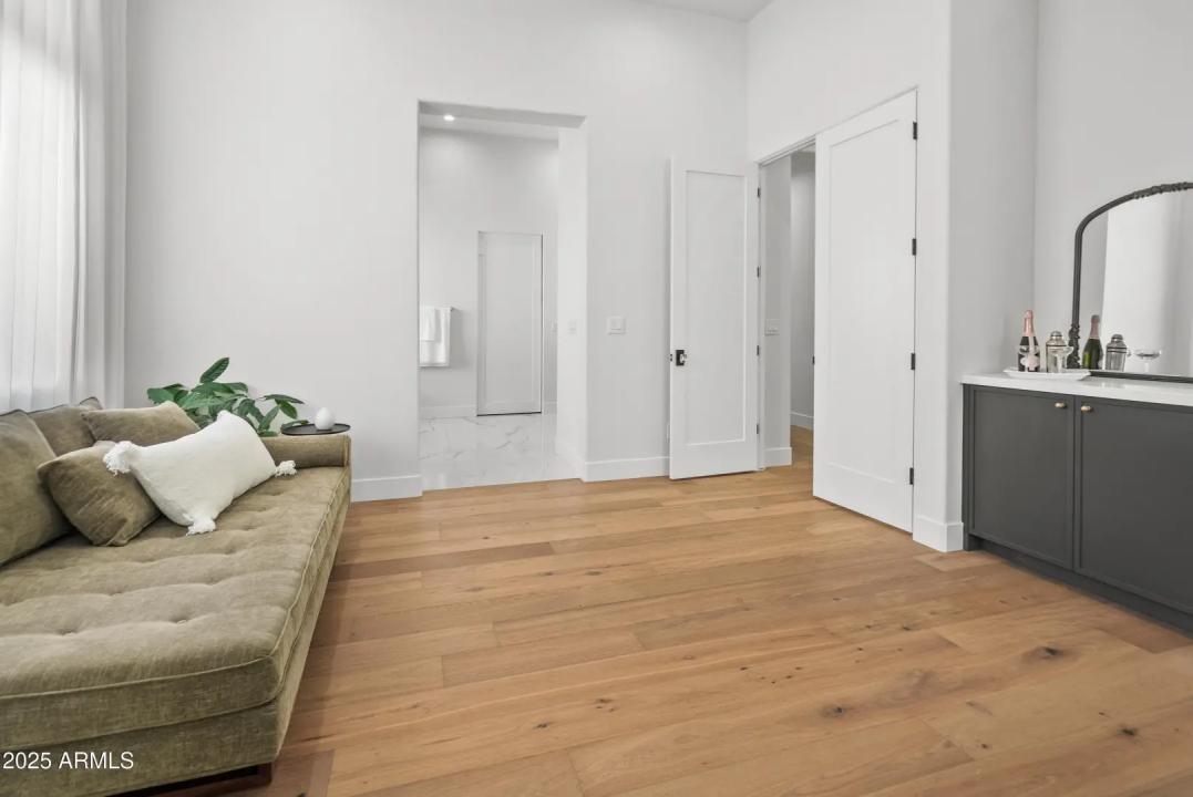 Real Estate Picture 25