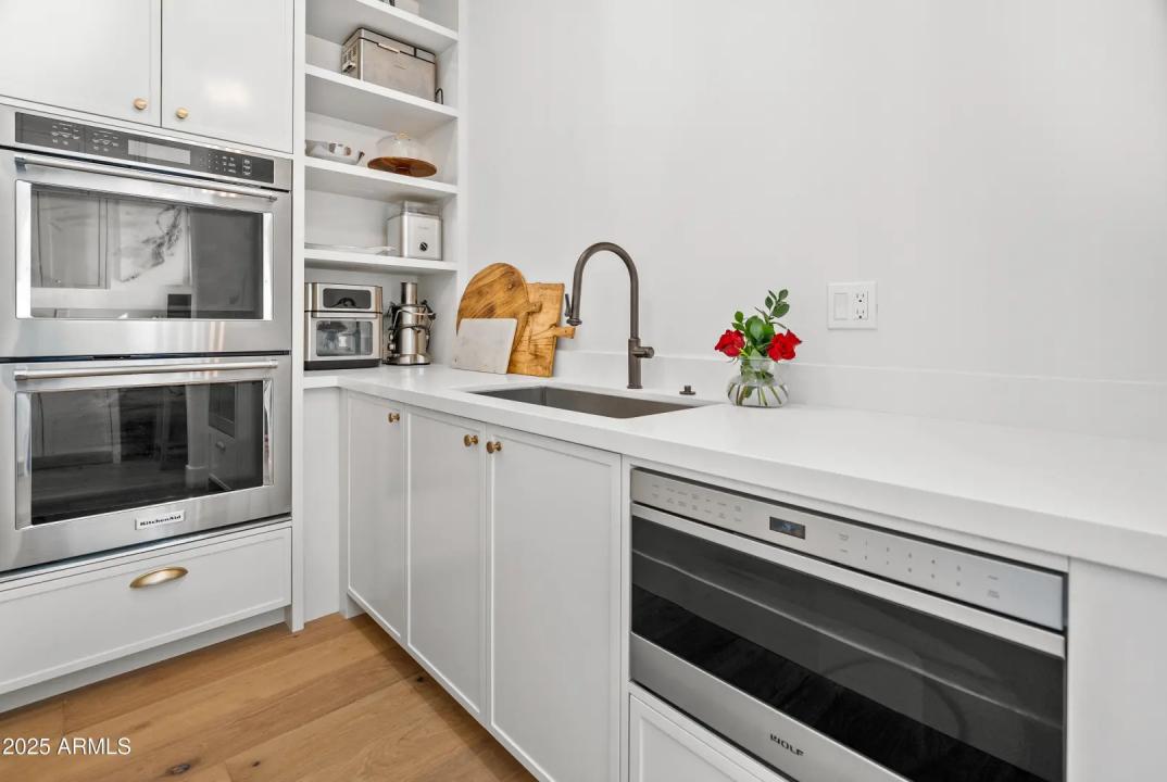 Real Estate Picture 13
