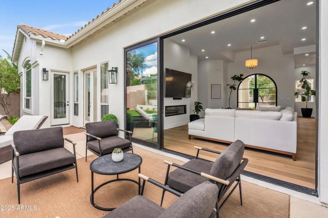 Real Estate Picture 4