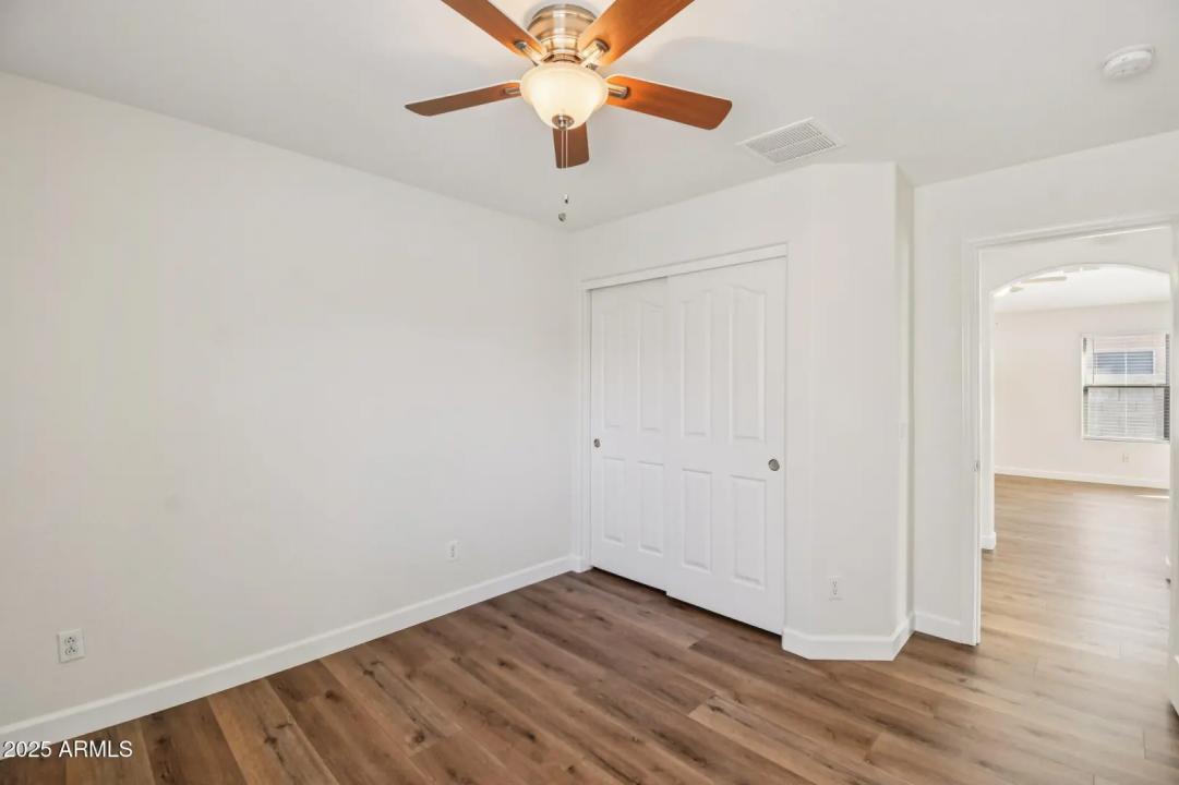 Real Estate Picture 24