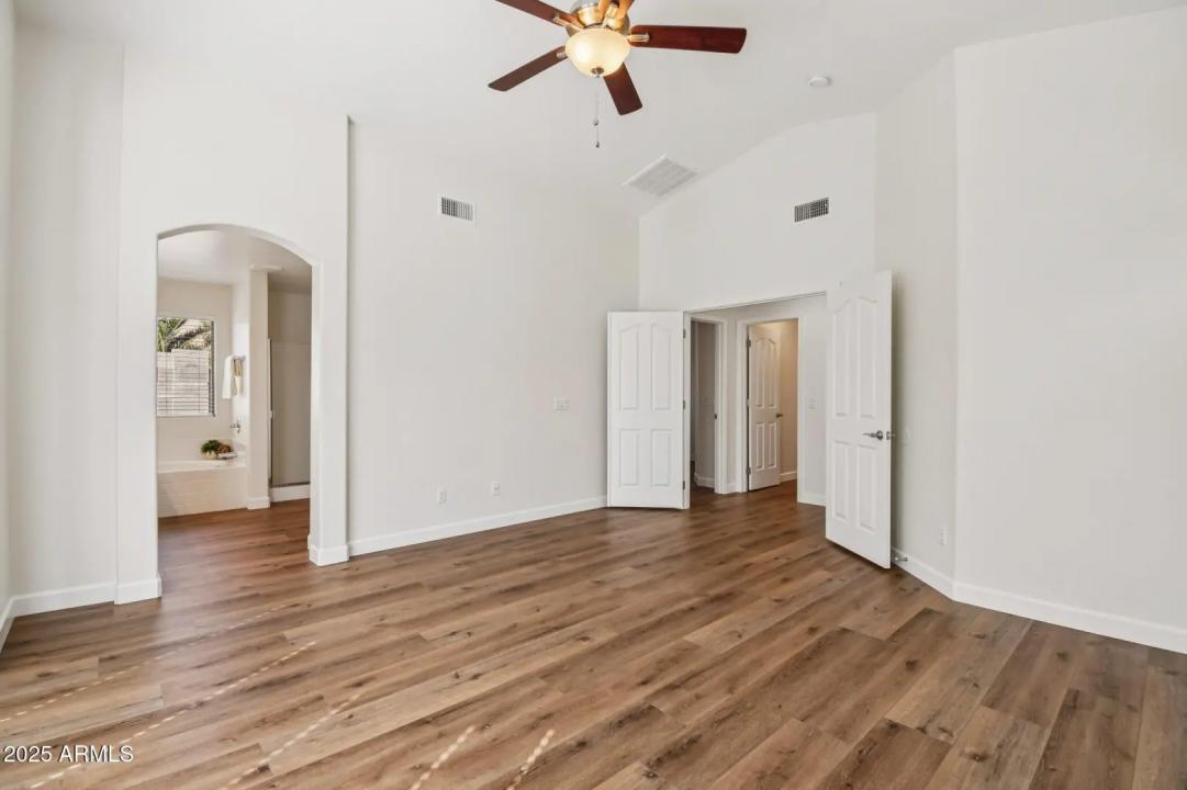 Real Estate Picture 19