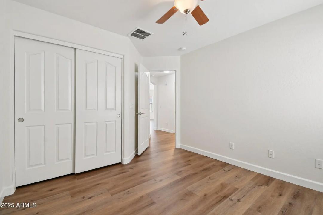 Real Estate Picture 27