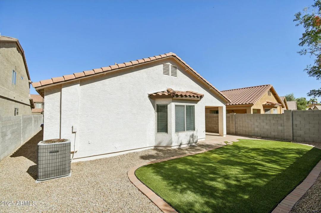 Real Estate Picture 29