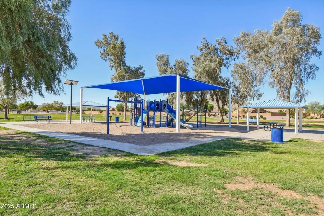 Real Estate Picture 40