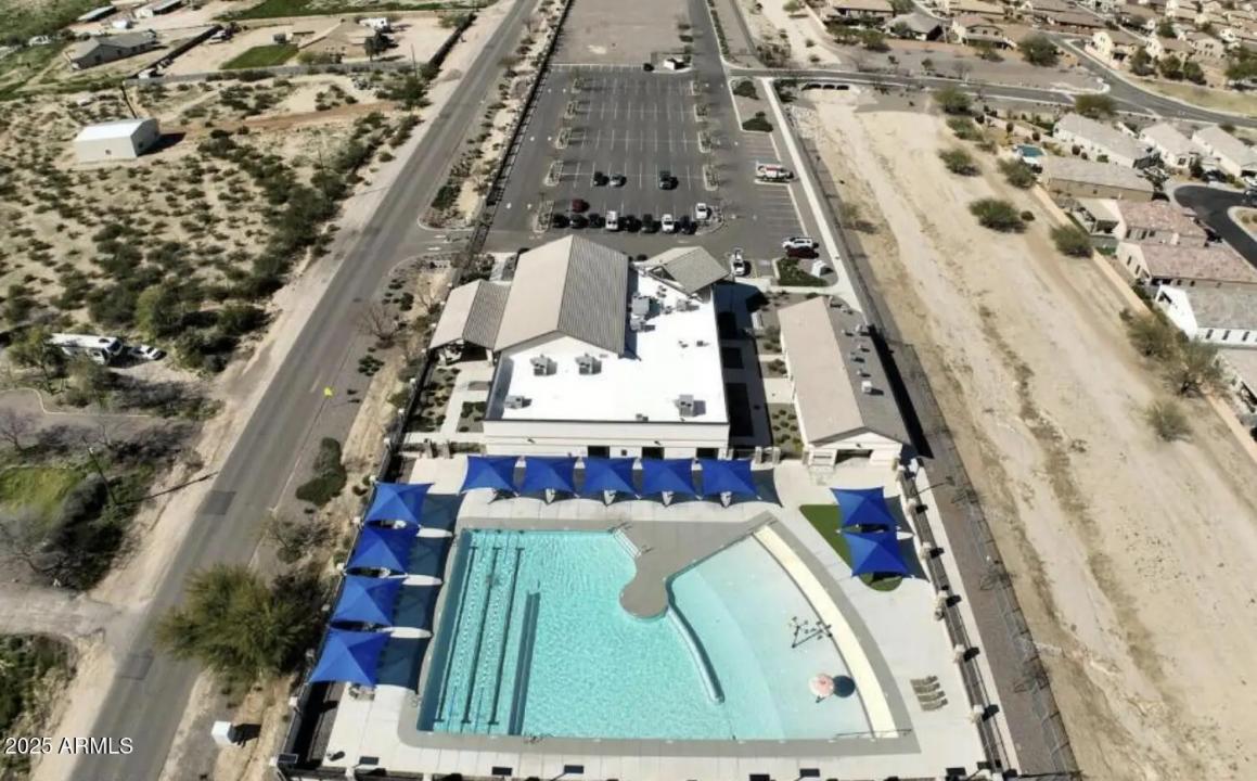 Real Estate Picture 33