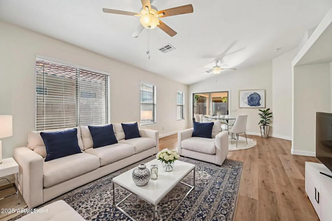 Real Estate Picture 6