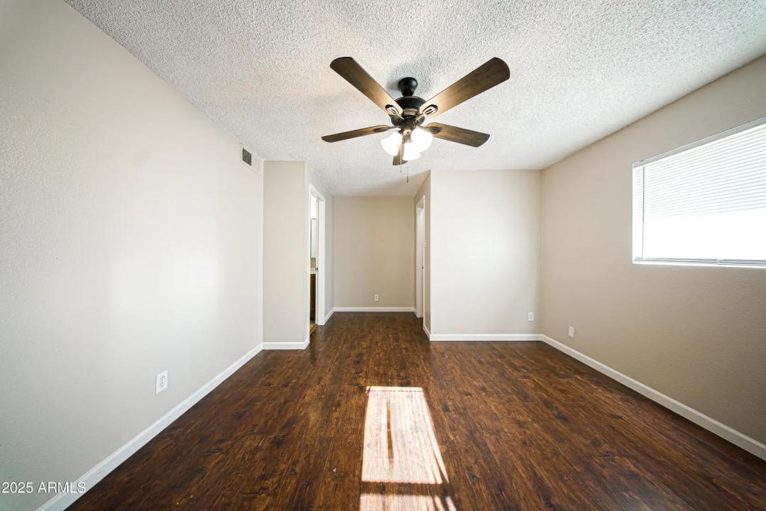 Real Estate Picture 31