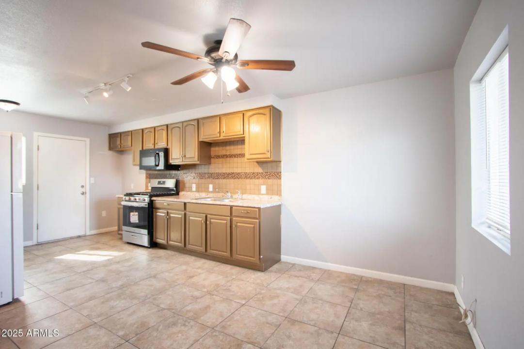 Real Estate Picture 41