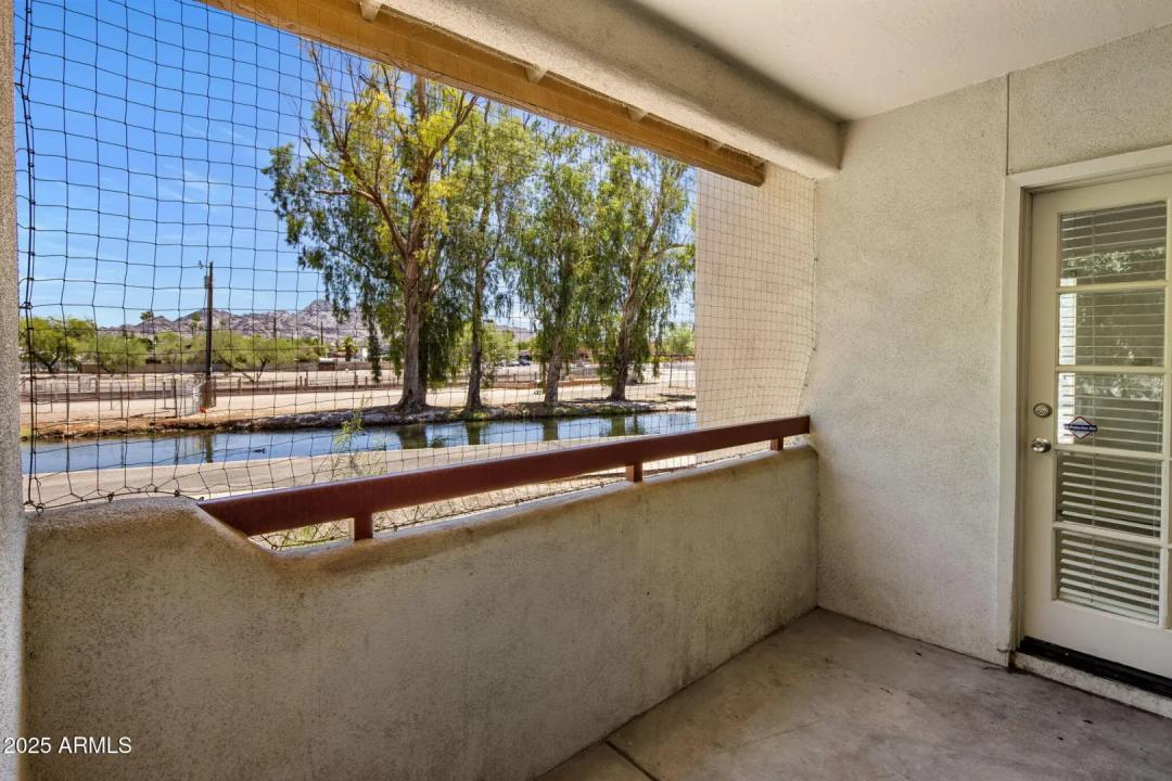 Real Estate Picture 14
